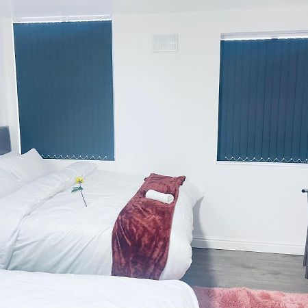 1 Bed Apartment With 2 Beds 1 Double Plus 1 Single Birmingham Zewnętrze zdjęcie