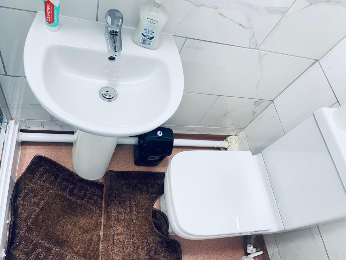 1 Bed Apartment With 2 Beds 1 Double Plus 1 Single Birmingham Zewnętrze zdjęcie